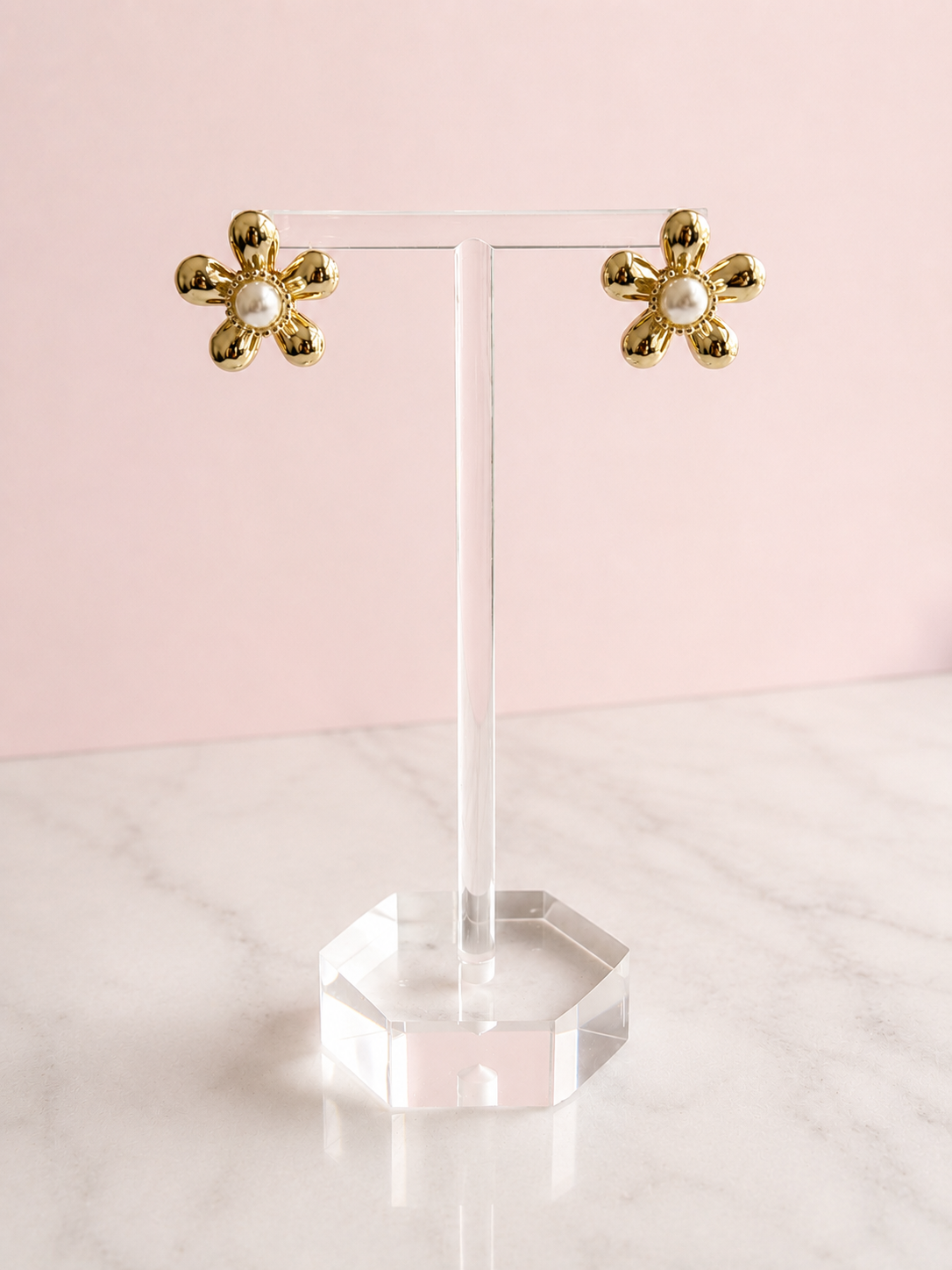 Daisy Pearl Stud Earrings